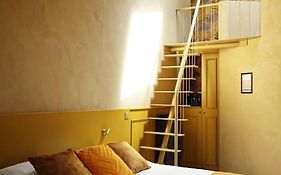 B&B Contrast